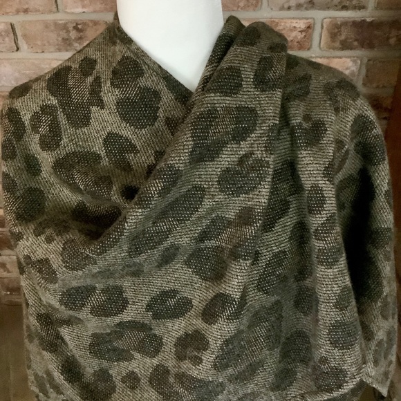 WOOLRICH Animal Print Blanket Shawl SZ-One Size - Picture 4 of 7